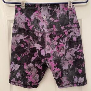 Lululemon Align Shorts 6” floral pattern -Size 6